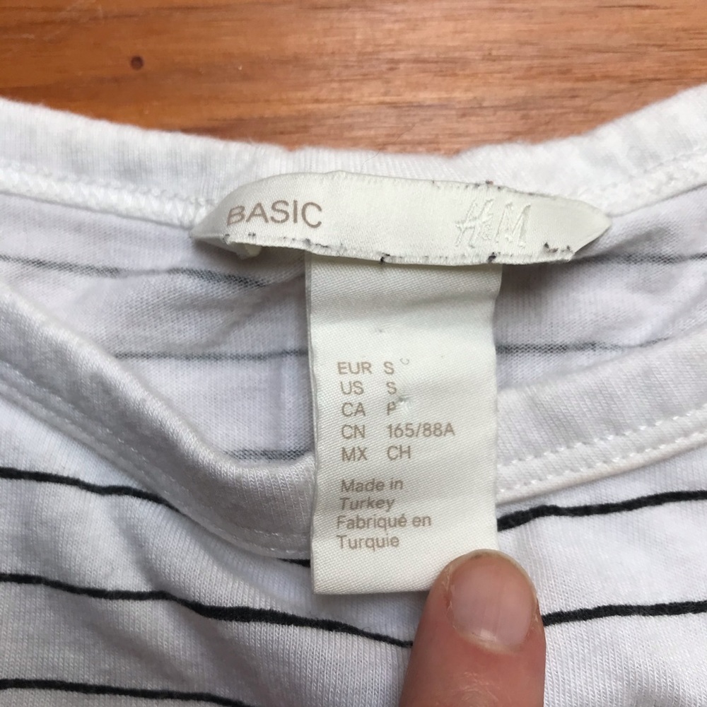 Nike and H&M Black and White Crop Top Bundle, EUC, S - Picture 3 of 15